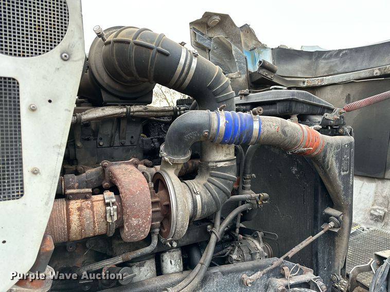 image for item DP3265 2003 Kenworth  T600 semi truck