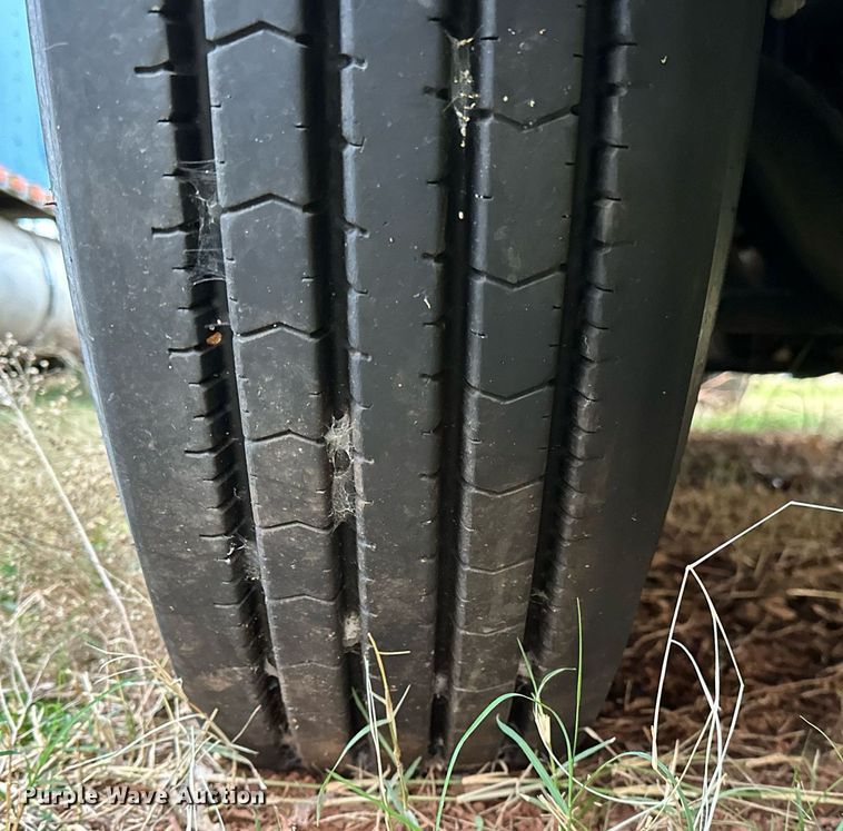 image for item DP3265 2003 Kenworth  T600 semi truck