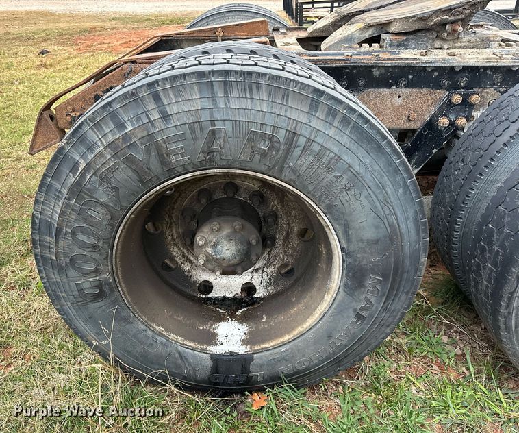 image for item DP3265 2003 Kenworth  T600 semi truck