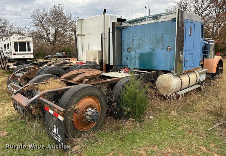 image for item DP3266 1993 Kenworth  W900 semi truck