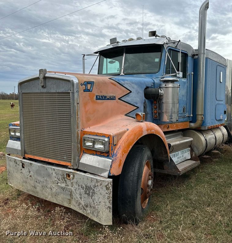 image for item DP3266 1993 Kenworth  W900 semi truck