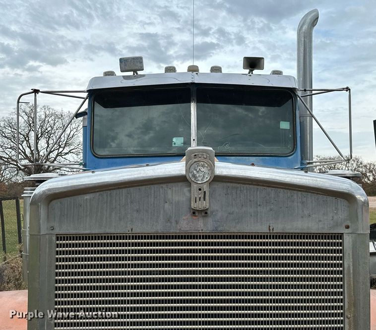 image for item DP3266 1993 Kenworth  W900 semi truck