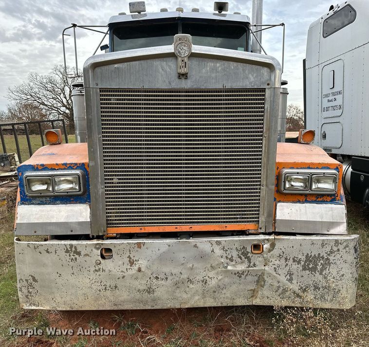 image for item DP3266 1993 Kenworth  W900 semi truck
