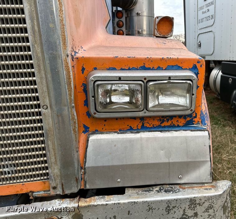 image for item DP3266 1993 Kenworth  W900 semi truck