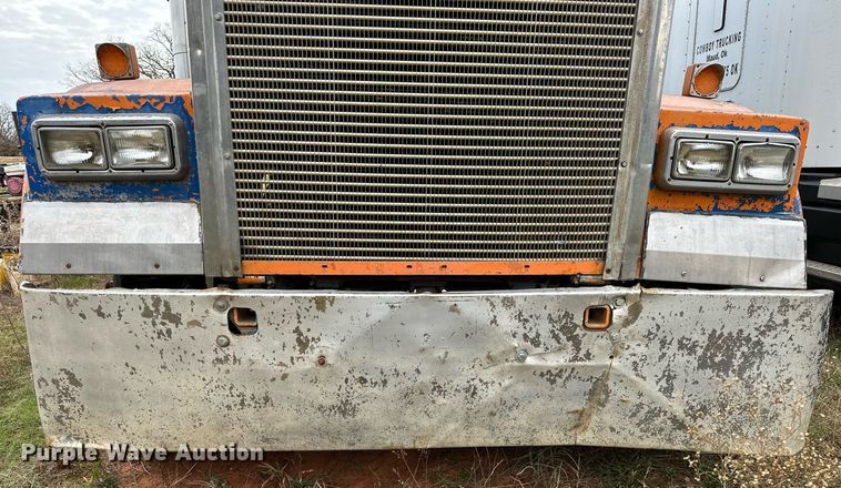 image for item DP3266 1993 Kenworth  W900 semi truck