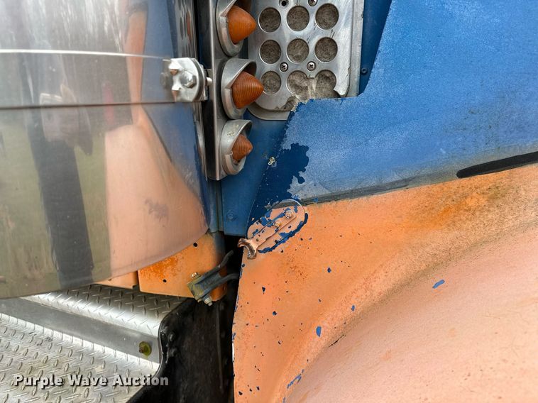 image for item DP3266 1993 Kenworth  W900 semi truck