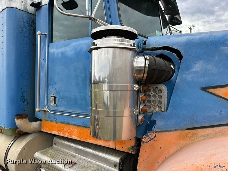 image for item DP3266 1993 Kenworth  W900 semi truck