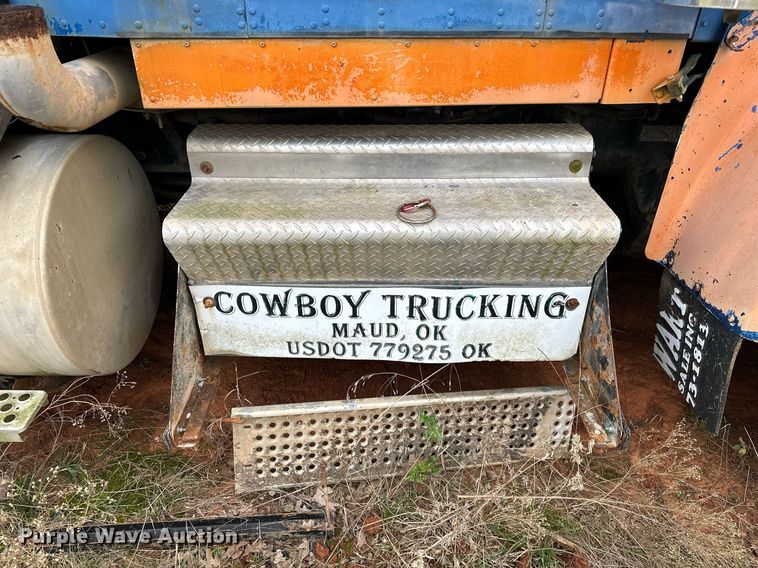 image for item DP3266 1993 Kenworth  W900 semi truck