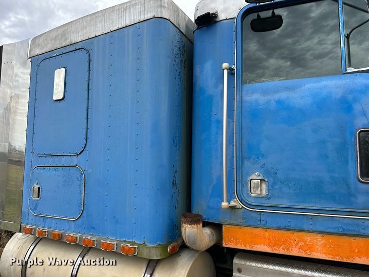 image for item DP3266 1993 Kenworth  W900 semi truck