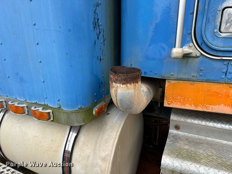 image for item DP3266 1993 Kenworth  W900 semi truck