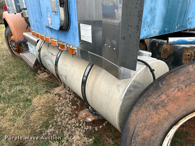 image for item DP3266 1993 Kenworth  W900 semi truck