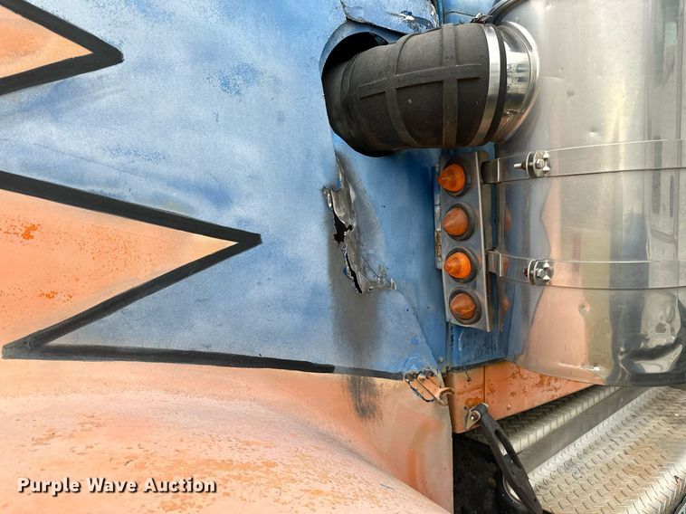 image for item DP3266 1993 Kenworth  W900 semi truck