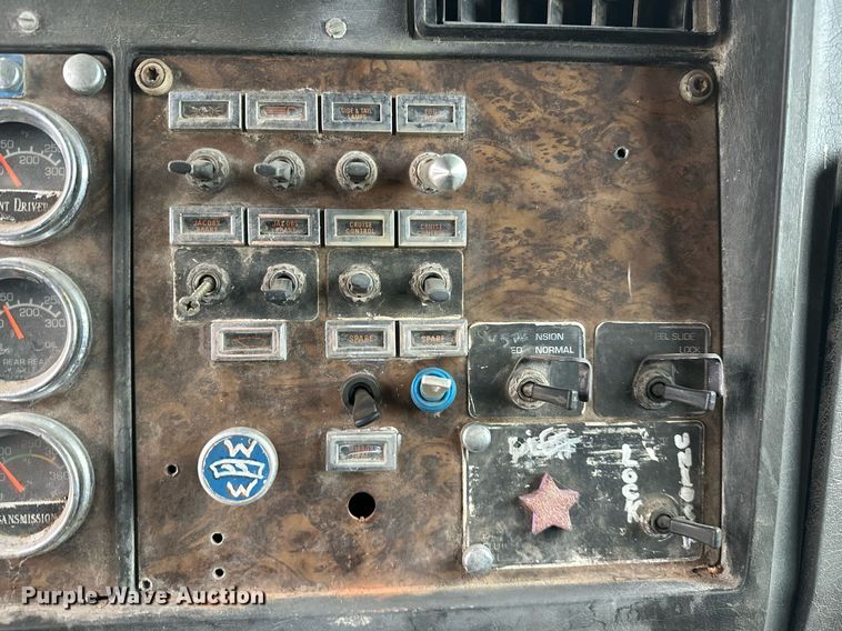 image for item DP3266 1993 Kenworth  W900 semi truck