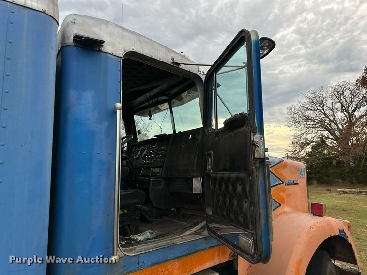 image for item DP3266 1993 Kenworth  W900 semi truck