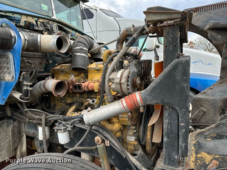 image for item DP3266 1993 Kenworth  W900 semi truck