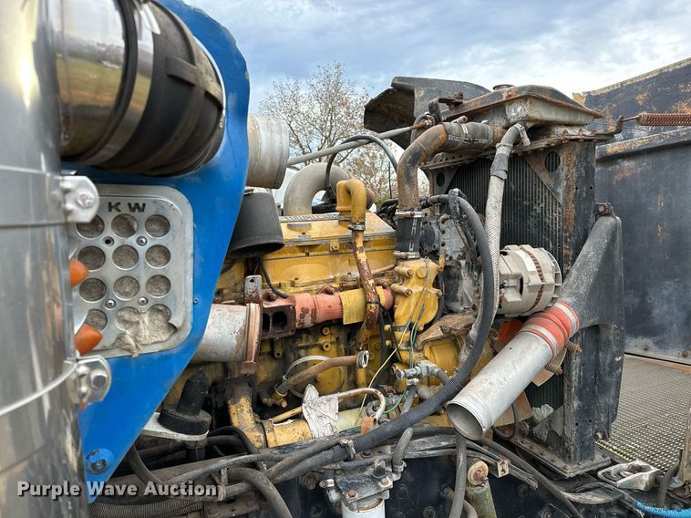 image for item DP3266 1993 Kenworth  W900 semi truck