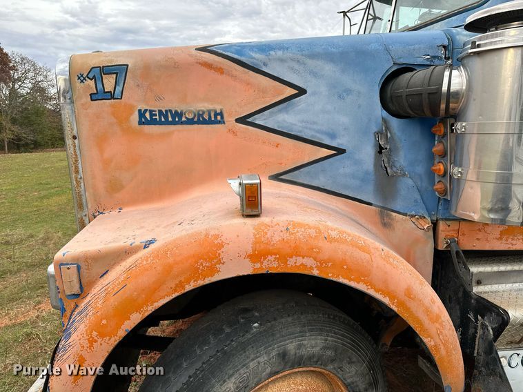 image for item DP3266 1993 Kenworth  W900 semi truck