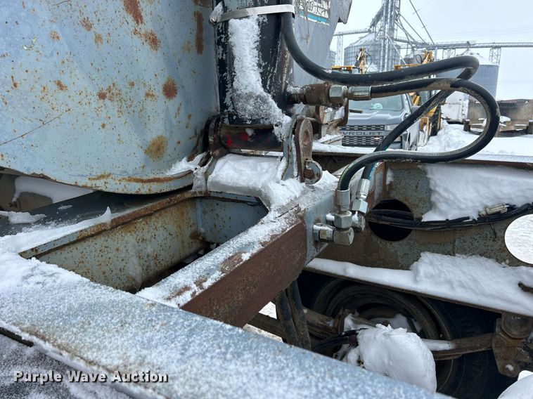 image for item DQ1082 1999 Smith Co. SC3000 side dump trailer