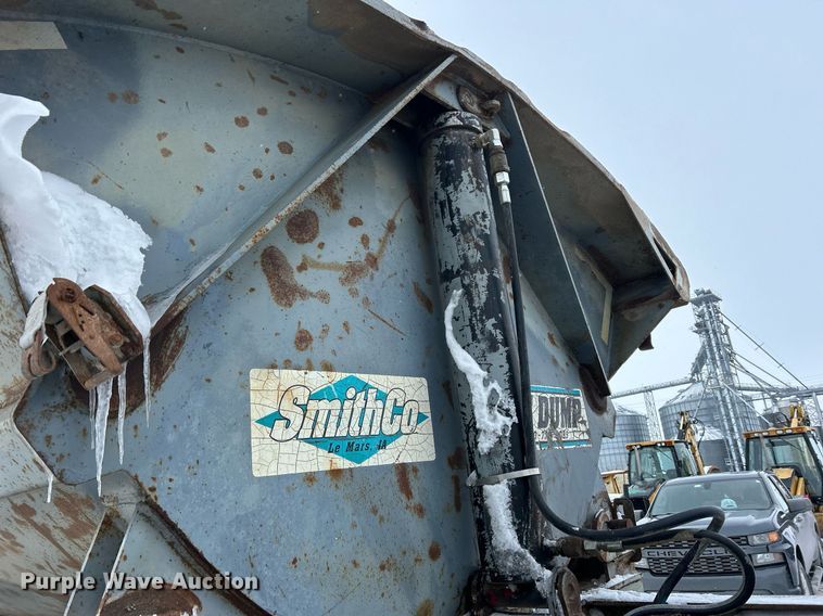image for item DQ1082 1999 Smith Co. SC3000 side dump trailer