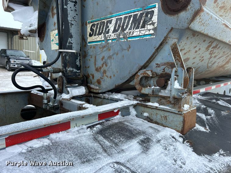 image for item DQ1082 1999 Smith Co. SC3000 side dump trailer