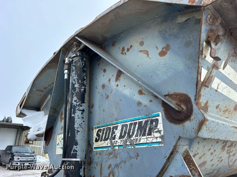 image for item DQ1082 1999 Smith Co. SC3000 side dump trailer