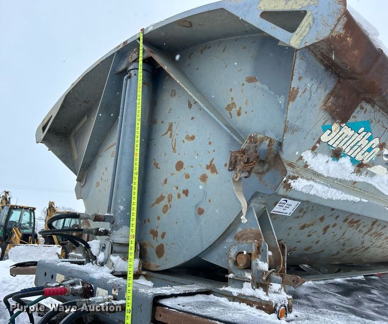 image for item DQ1082 1999 Smith Co. SC3000 side dump trailer