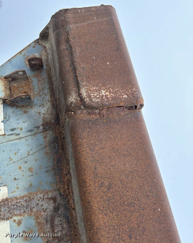 image for item DQ1082 1999 Smith Co. SC3000 side dump trailer