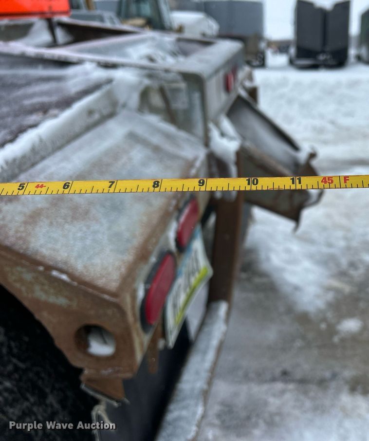 image for item DQ1082 1999 Smith Co. SC3000 side dump trailer