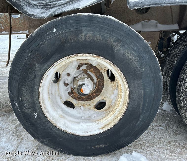 image for item DQ1082 1999 Smith Co. SC3000 side dump trailer