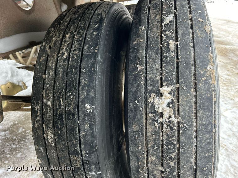 image for item DQ1082 1999 Smith Co. SC3000 side dump trailer