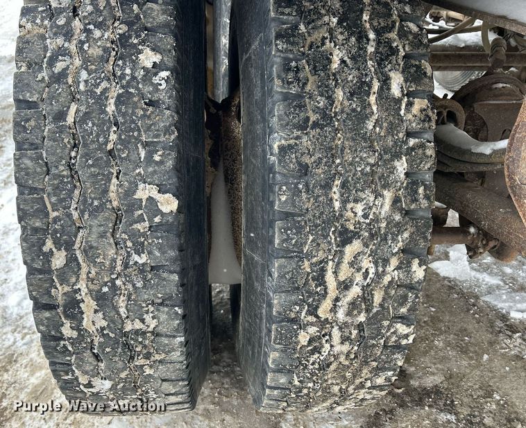 image for item DQ1082 1999 Smith Co. SC3000 side dump trailer