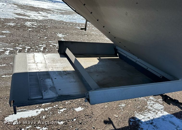 image for item EK9910 2016 Timpte grain trailer