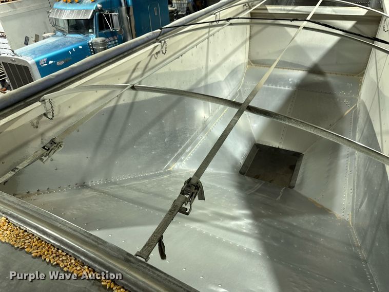 image for item EK9910 2016 Timpte grain trailer