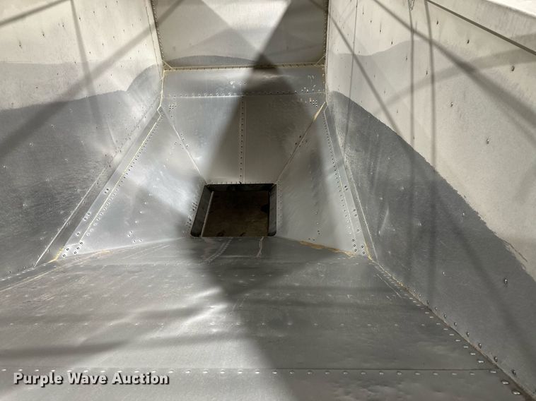 image for item EK9910 2016 Timpte grain trailer