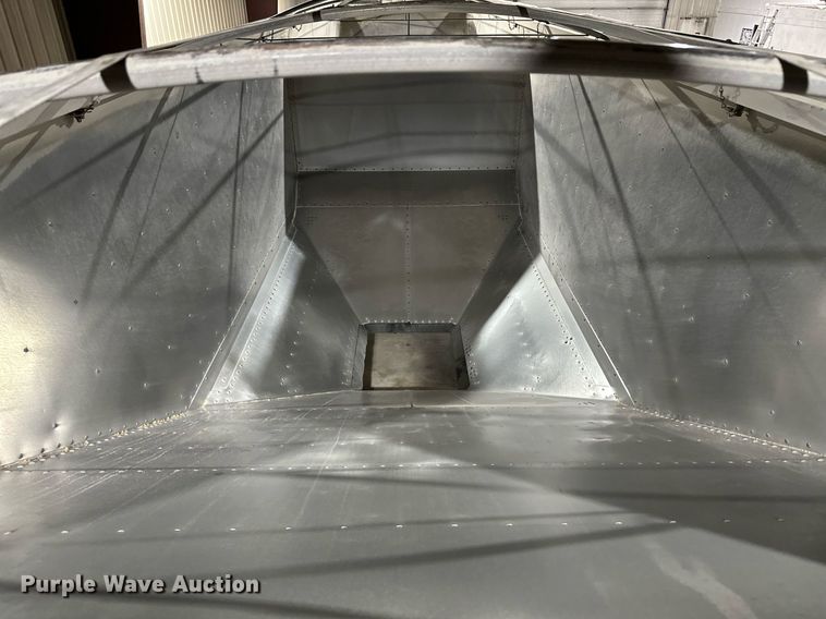 image for item EK9910 2016 Timpte grain trailer