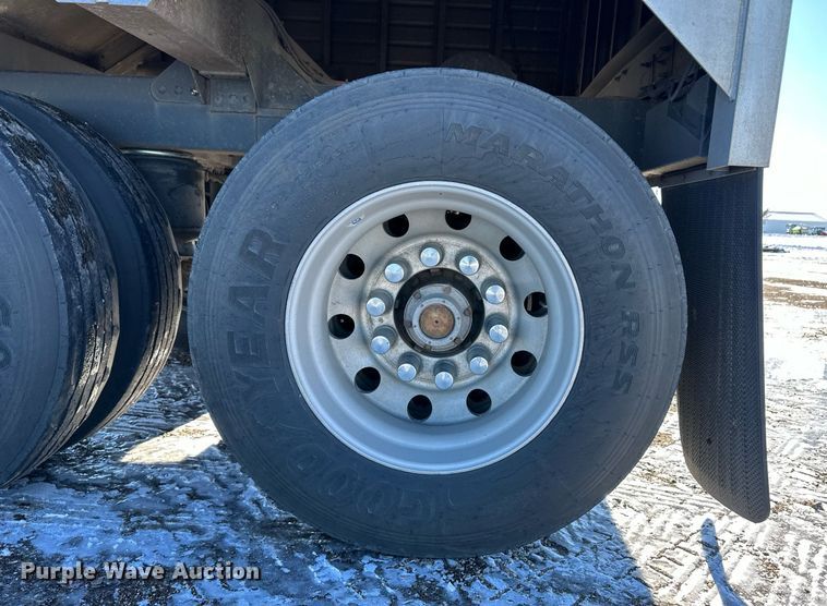 image for item EK9910 2016 Timpte grain trailer