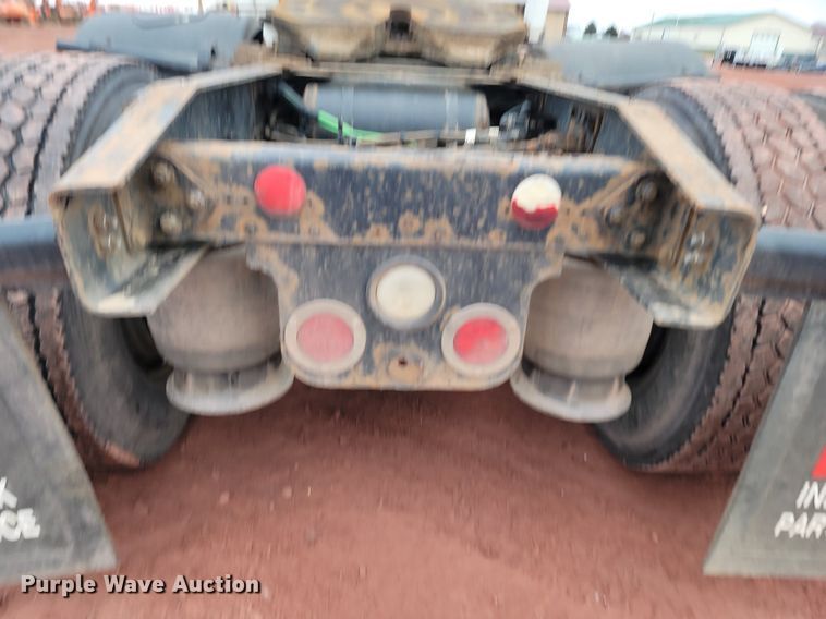 image for item KT9628 2012 Freightliner  Cascadia 125 semi truck