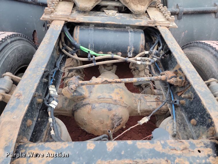 image for item KT9628 2012 Freightliner  Cascadia 125 semi truck