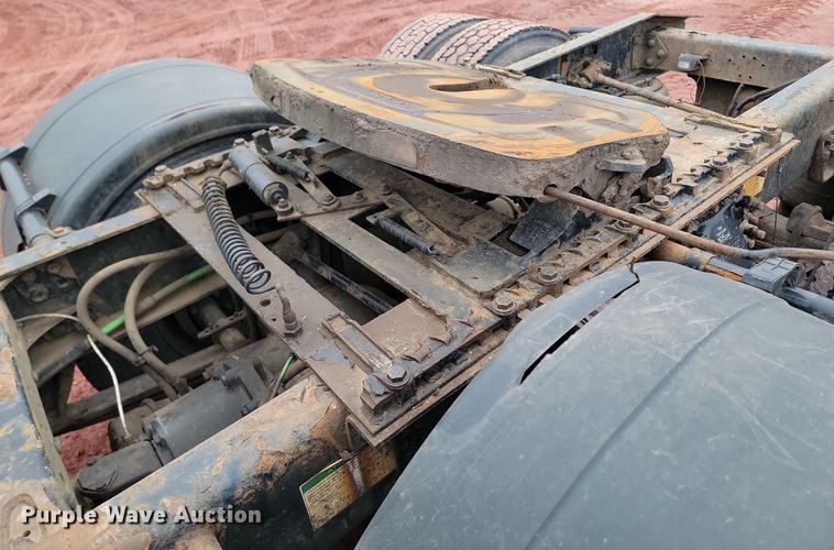 image for item KT9628 2012 Freightliner  Cascadia 125 semi truck