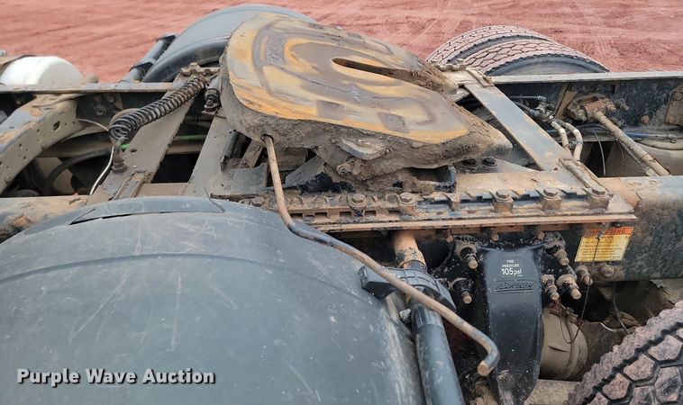 image for item KT9628 2012 Freightliner  Cascadia 125 semi truck