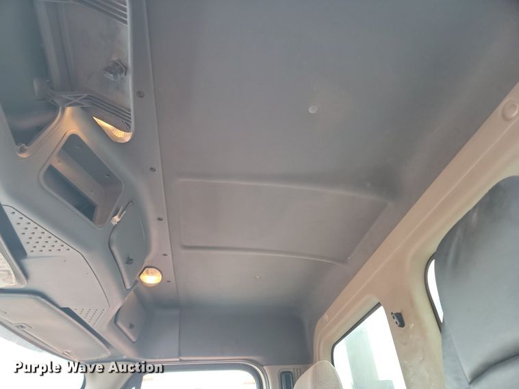 image for item KT9628 2012 Freightliner  Cascadia 125 semi truck