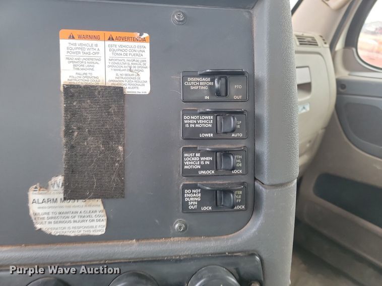 image for item KT9628 2012 Freightliner  Cascadia 125 semi truck