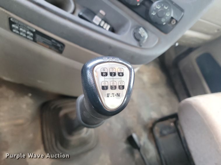 image for item KT9628 2012 Freightliner  Cascadia 125 semi truck