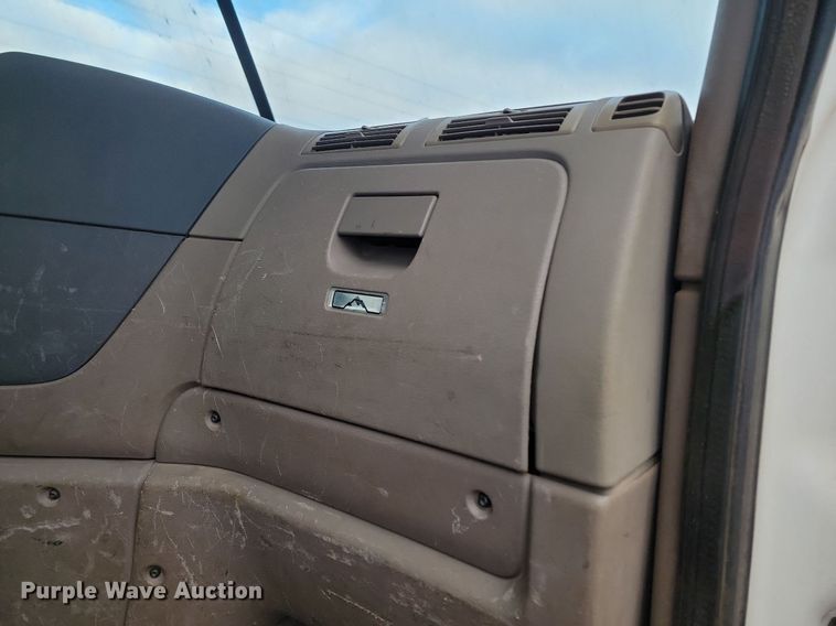 image for item KT9628 2012 Freightliner  Cascadia 125 semi truck