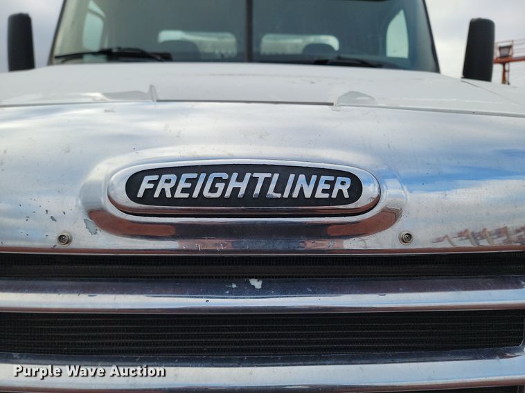 image for item KT9628 2012 Freightliner  Cascadia 125 semi truck