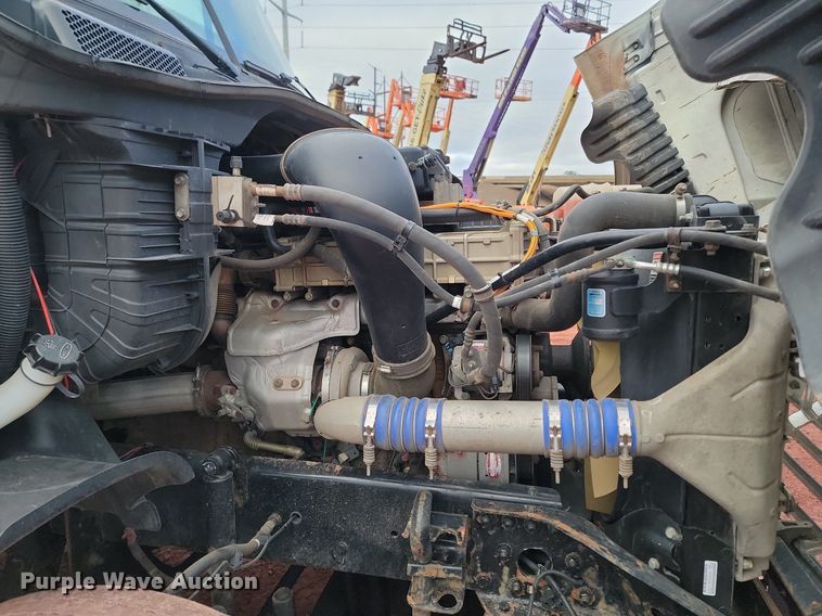 image for item KT9628 2012 Freightliner  Cascadia 125 semi truck