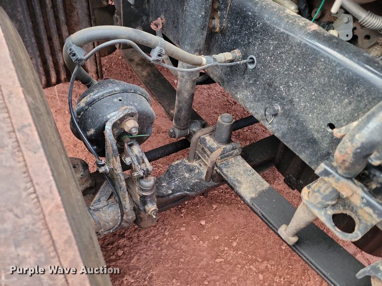 image for item KT9628 2012 Freightliner  Cascadia 125 semi truck