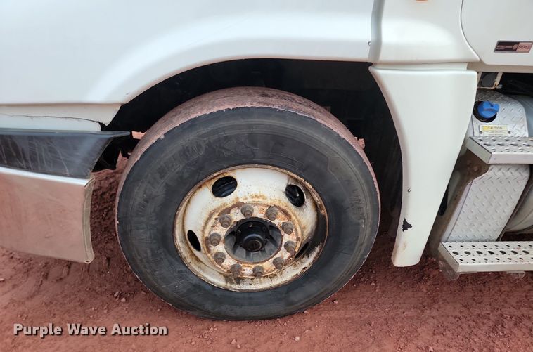 image for item KT9628 2012 Freightliner  Cascadia 125 semi truck