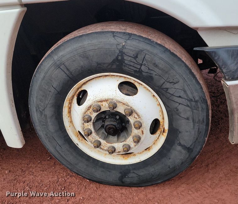 image for item KT9628 2012 Freightliner  Cascadia 125 semi truck