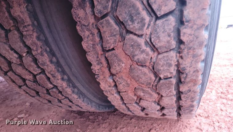 image for item KT9628 2012 Freightliner  Cascadia 125 semi truck